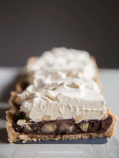 No-Bake Chocolate Banana Rum Tart