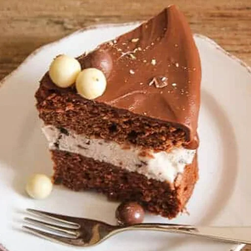 Nutella Kit Kat Oreo Ice Cream Cake