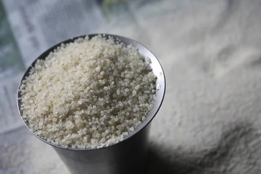 Receta casera de idli rava o sémola de arroz