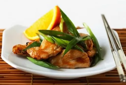 Pollo salteado con chalotas