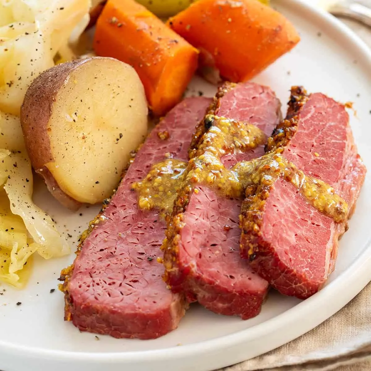 Slow Cooker Corned Beef and Cabbage