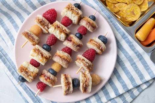 Brochetas de mantequilla de cacahuete y mermelada
