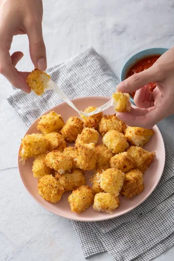 Air Fryer Crispy Cheese Bites