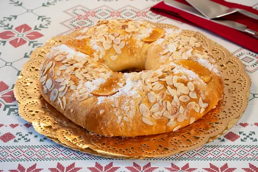 Roscón de Reyes de naranja y almendras