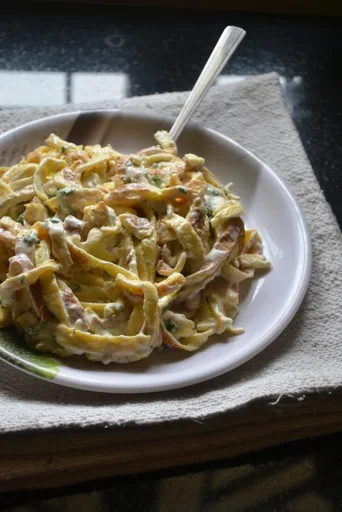 Receta de salsa Alfredo con pasta al huevo baja en carbohidratos