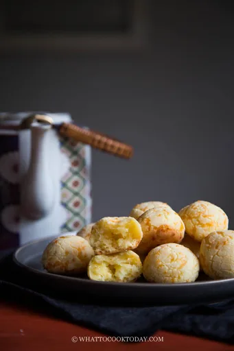 Super Easy No-Yeast Mini Cheddar Mochi Bread