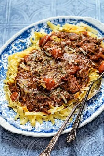 Carne guisada en olla de cocción lenta