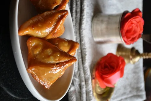 Kheerer Shingara - Mawa Samosa - Indian Sweet Recipes