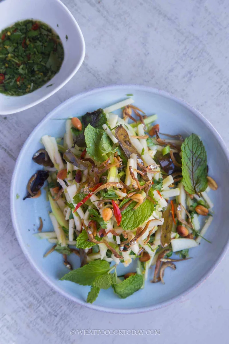 Thai-inspired Green Apple Salad