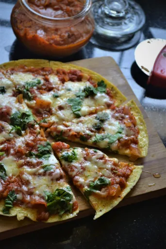Pizza baja en hidratos - Base de harina de coco y huevo