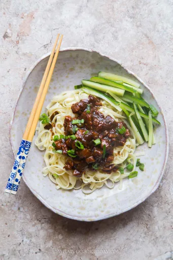 Zha Jiang Mian (炸酱面) (Chinese Fried Sauce Noodles)