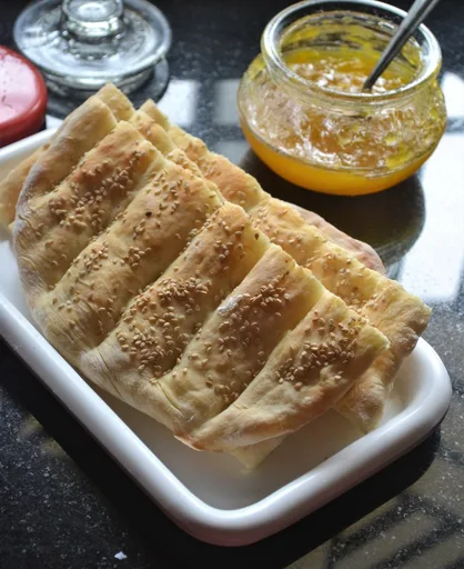 Sangak flatbread (Naan-e Sangak)