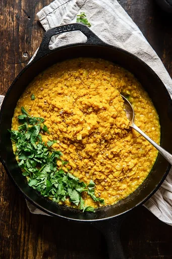 Dahl de lentejas rojas nepalí