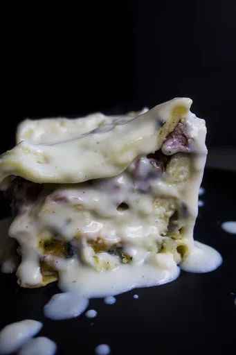 Lasaña cremosa de pavo con salsa bechamel