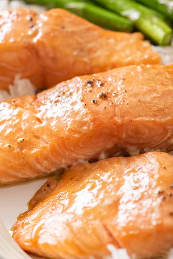 Salmón al sirope de arce y soja