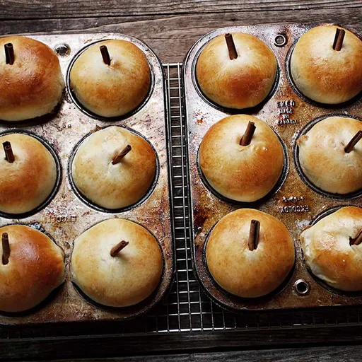 Apple Cinnamon Apple Buns