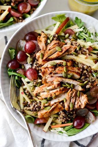 Ensalada de rúcula y cereales ancestrales