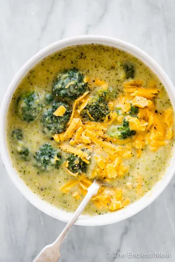 Receta de Sopa de Brócoli y Queso