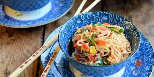 Chow mein de verduras fácil