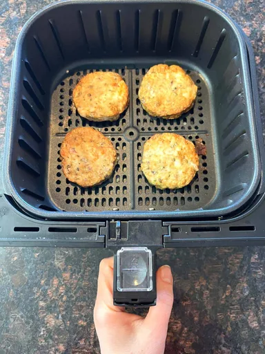 Air Fryer Frozen Shrimp Burgers