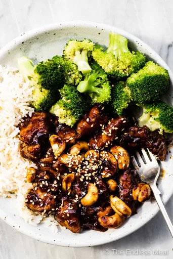 Pollo con anacardos dulce y meloso