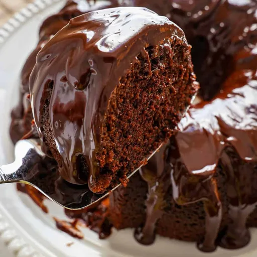 Bizcocho de chocolate en molde Bundt