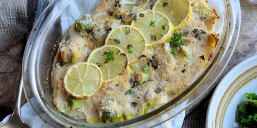 Low calorie fish and leek pie