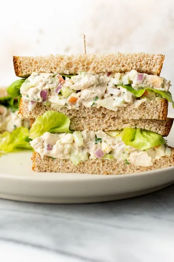Ensalada de pollo fácil