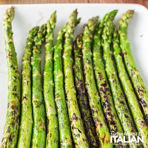 How to Grill Asparagus (Perfect Easy 3-Ingredient Recipe)