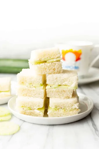 Sándwiches de pepino
