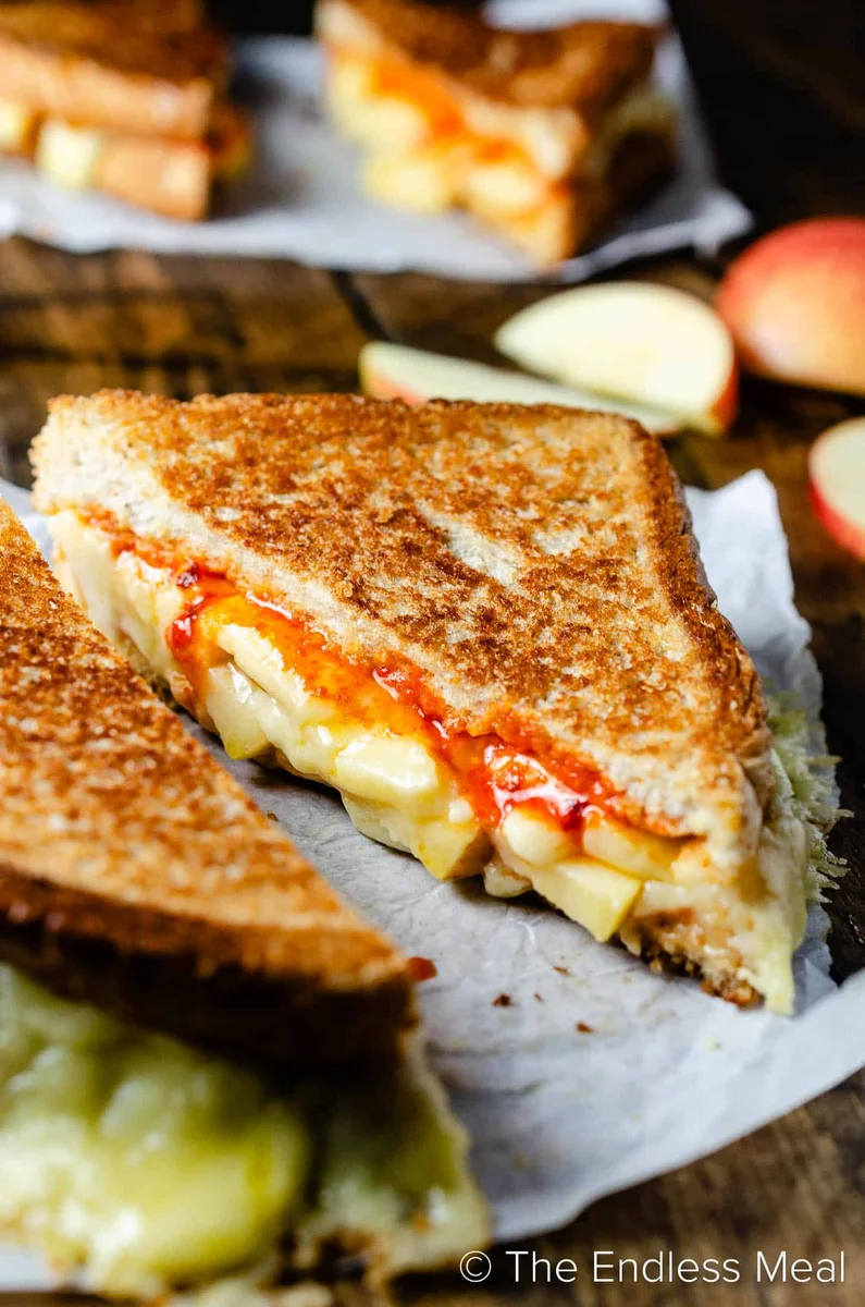 Sriracha Apple Grilled Cheese Recipe