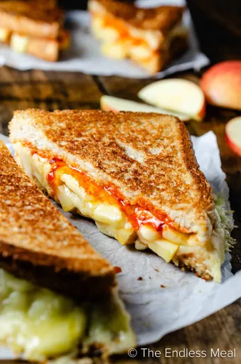 Sriracha Apple Grilled Cheese Recipe