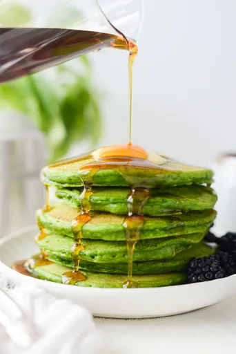 Green Pancakes (All-Natural!)