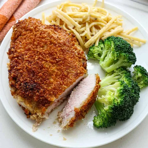 Chuletas de cerdo con costra de parmesano