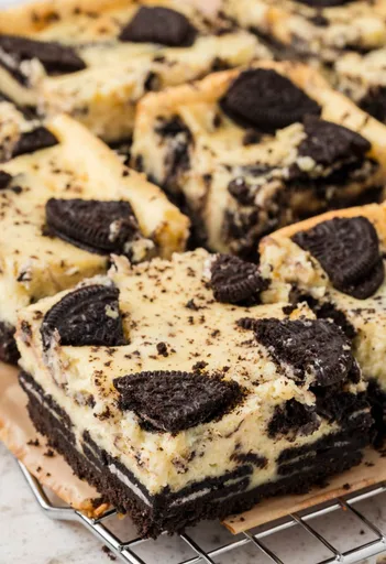 Oreo Cheesecake Bars