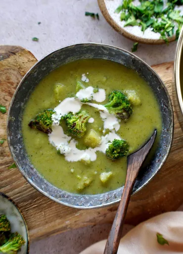 Sopa vegana de brócoli