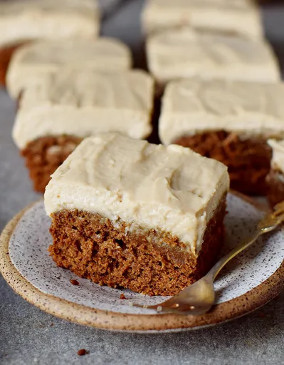 Vegan Gingerbread Cake