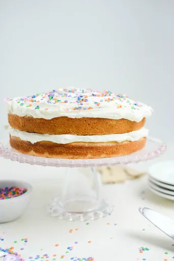 Easy Homemade White Cake with White Buttercream Frosting