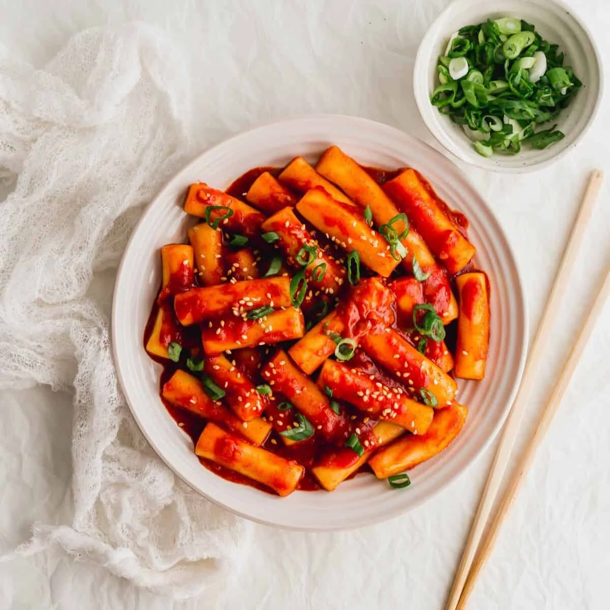Tteokbokki (Korean Rice Cakes in Gochujang Sauce)