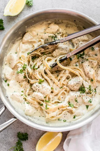 Receta de pollo Alfredo al limón y parmesano