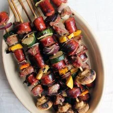 Meat and vegetarian anticuchos