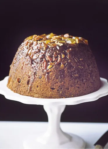 Sticky gingerbread pudding with toffee sauce