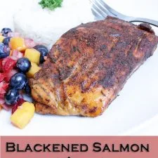 Blackened Salmon salsa de fruta