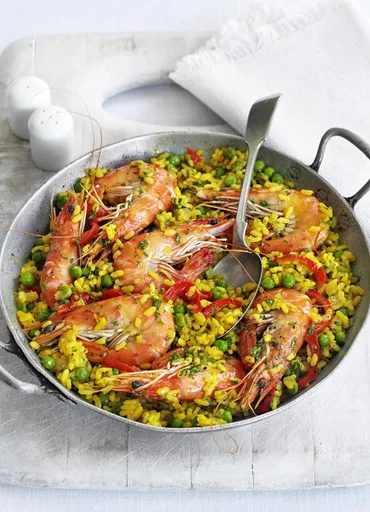 Quick prawn paella