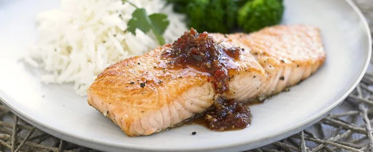 Seared salmon and sticky chilli tomato dressing