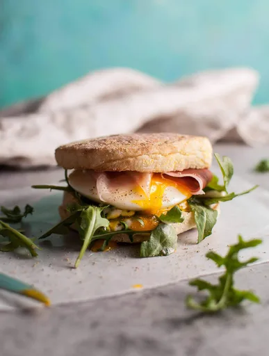 Sándwich de huevo para el brunch