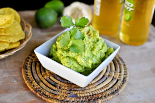Guacamole con ajos asados