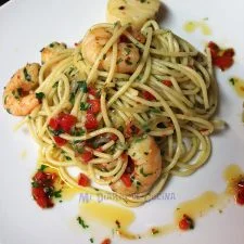 Pasta with shrimp and scallops