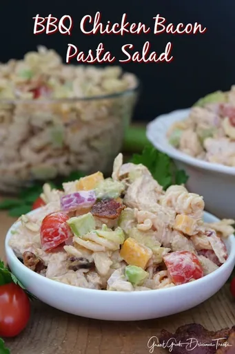 Ensalada de Pasta con Pollo a la Barbacoa y Bacon