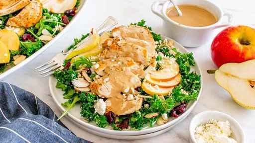 Ensalada de otoño con pollo